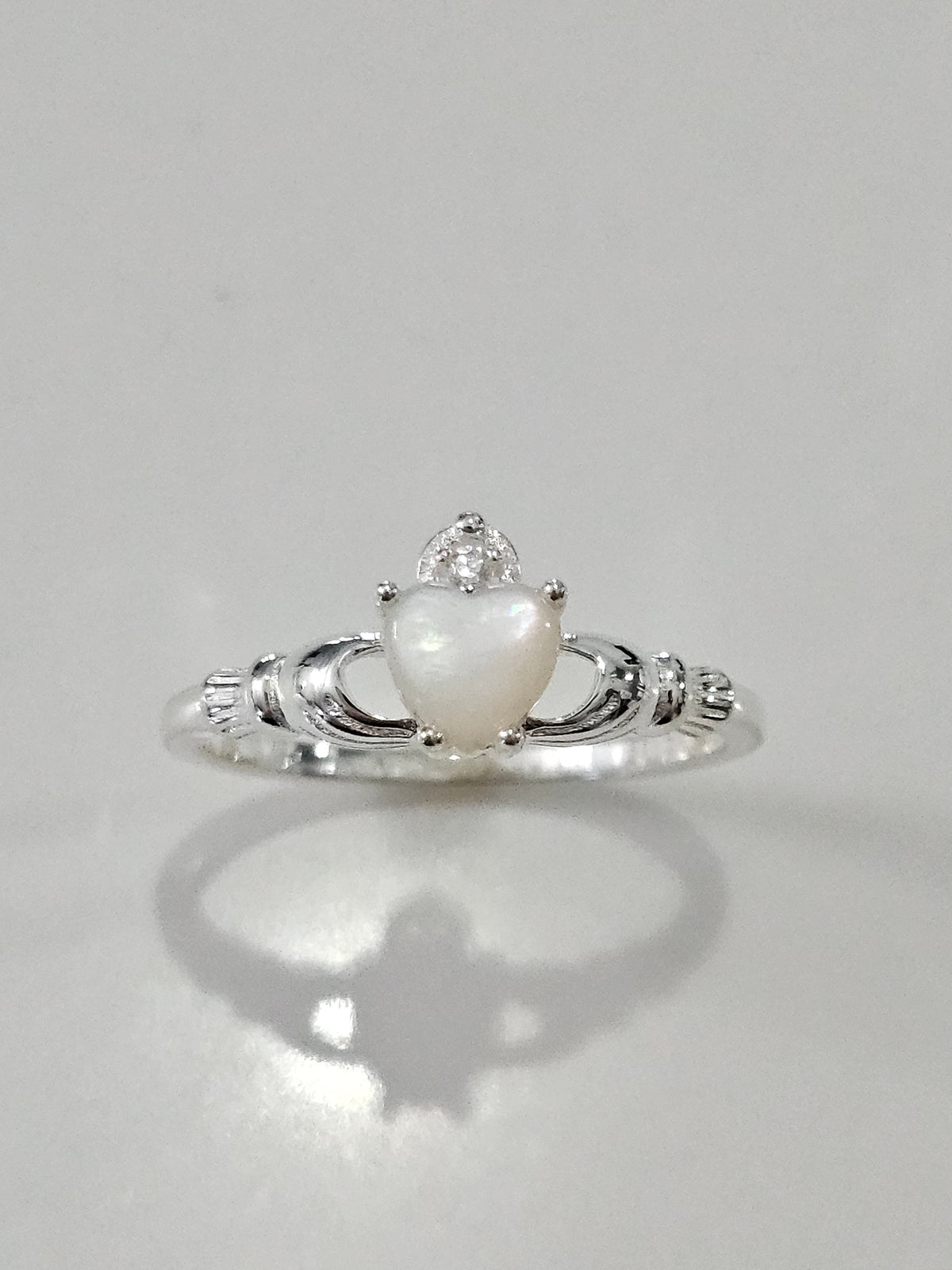 Sterling Silver Natural Mother of Pearl Claddagh Ring - view 4