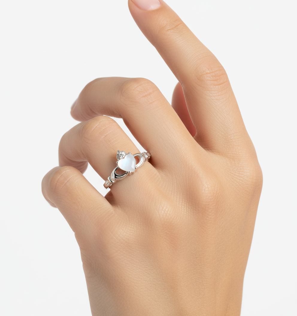 Sterling Silver Mother of Pearl Claddagh Ring
