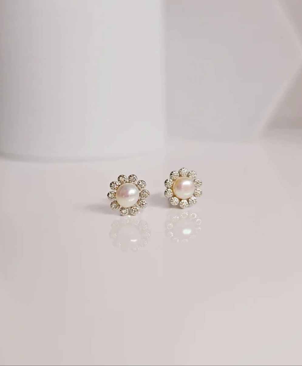 Sterling Silver 925 Fresh Water Pearl Flower Stud Earrings - view 8