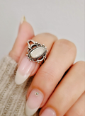Sterling Silver Vintage Mother of Pearl Ring - view 8