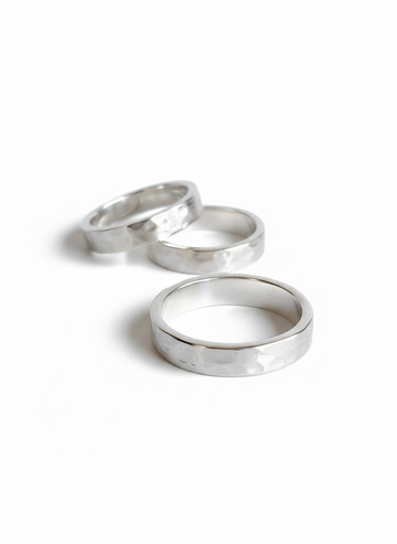 Sterling Silver Soli ld Hammered Band Ring
