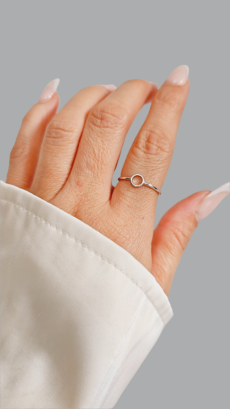 Sterling Silver Dainty Open Circle Ring - view 8