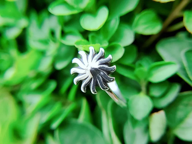 Sun rays Sterling Silver Ring - view 4