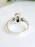 Sterling Silver Mother of Pearl Oval Stone Ring - view 5