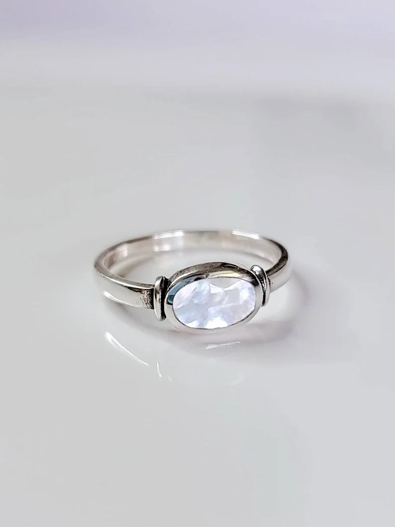 Sterling Silver Oval Mother of Pearl Ring - view 9