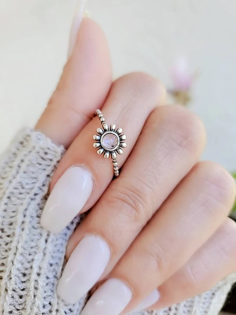 Sterling Silver 925 Moonstone Flower Ring - view 9