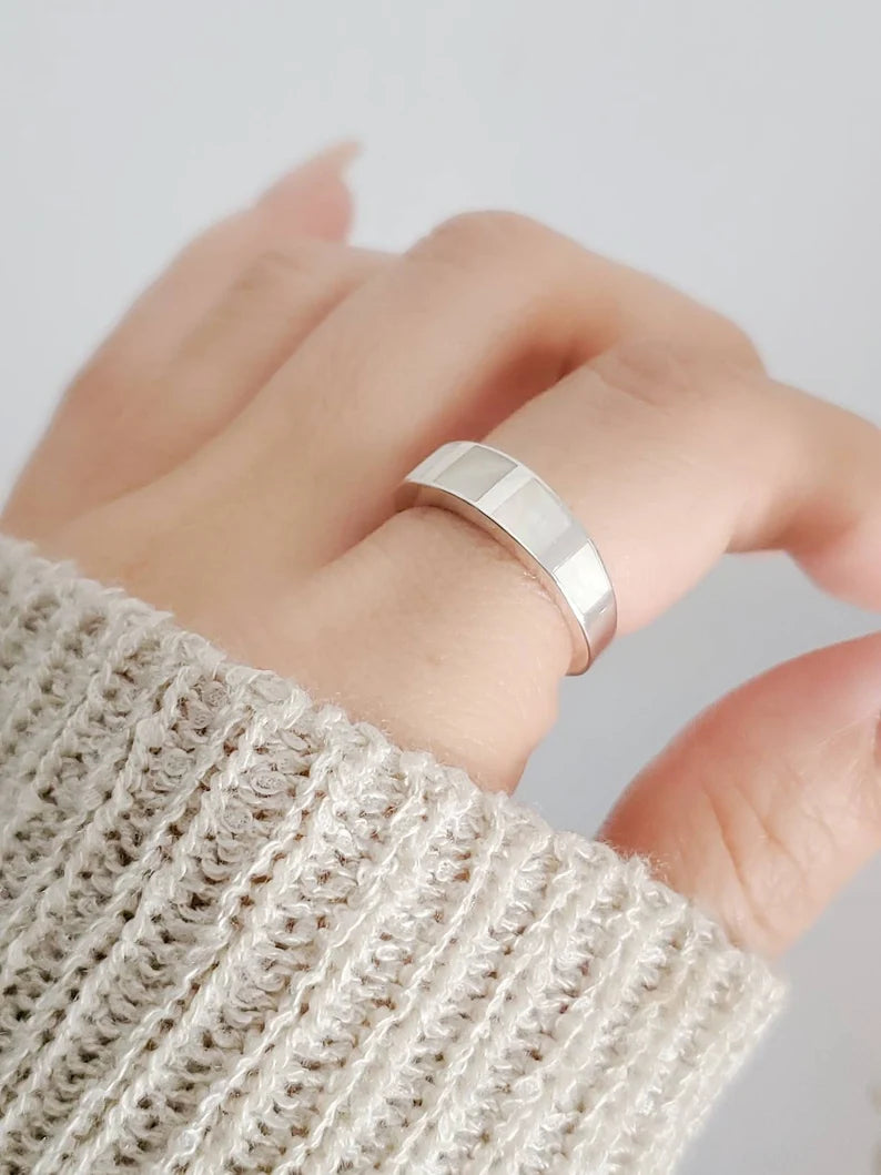 Sterling Silver 925 Mother of Pearl Band Ring - view 7