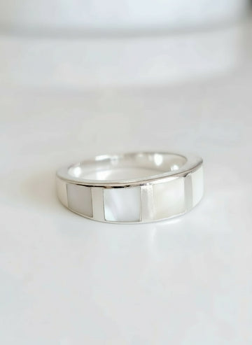 Sterling Silver 925 Mother of Pearl Band Ring