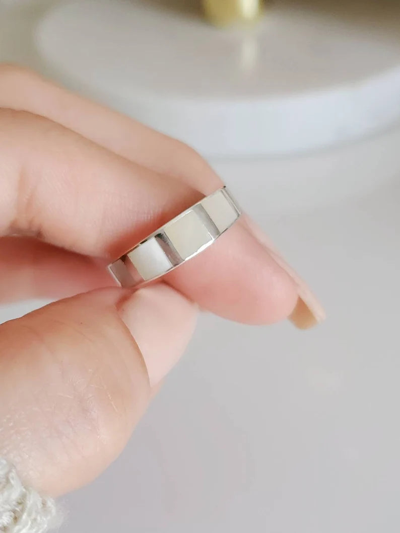 Sterling Silver 925 Mother of Pearl Band Ring - view 5