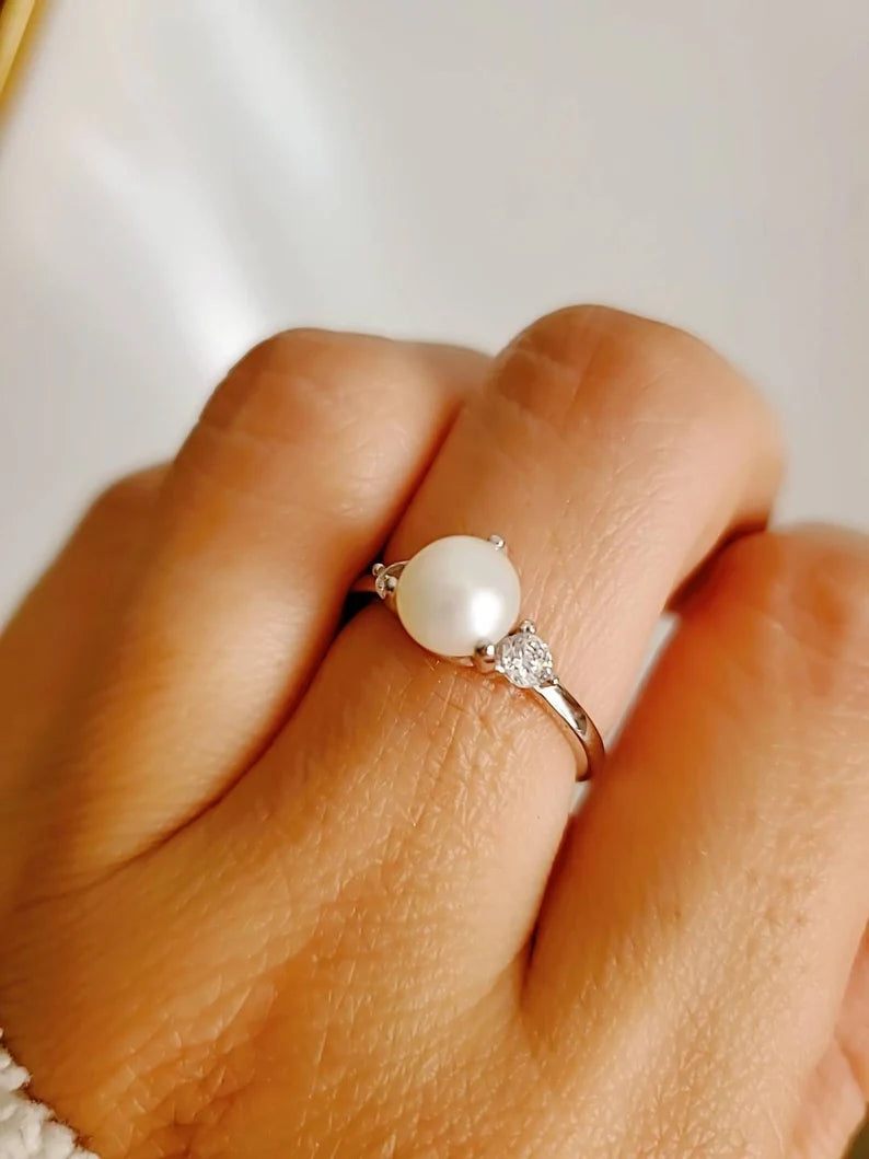 Sterling Silver Large Fresh Water Pearl Ring - view 5