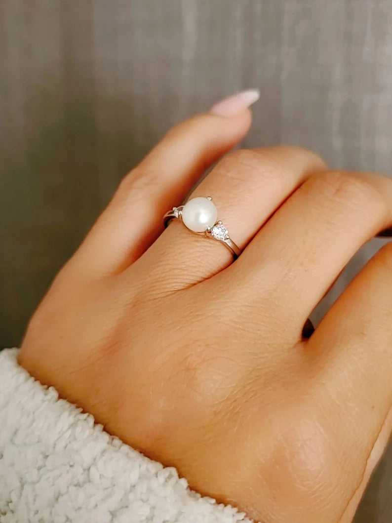Sterling Silver Large Fresh Water Pearl Ring - view 8