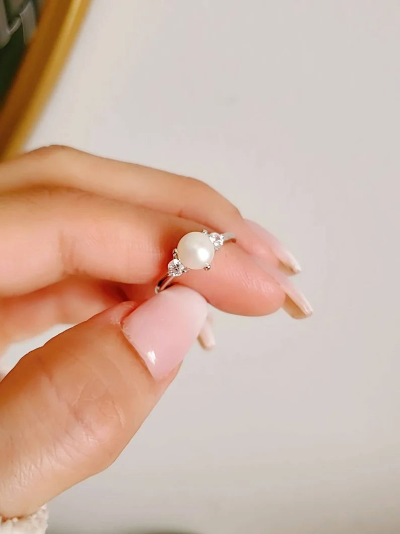 Sterling Silver Large Fresh Water Pearl Ring - view 7