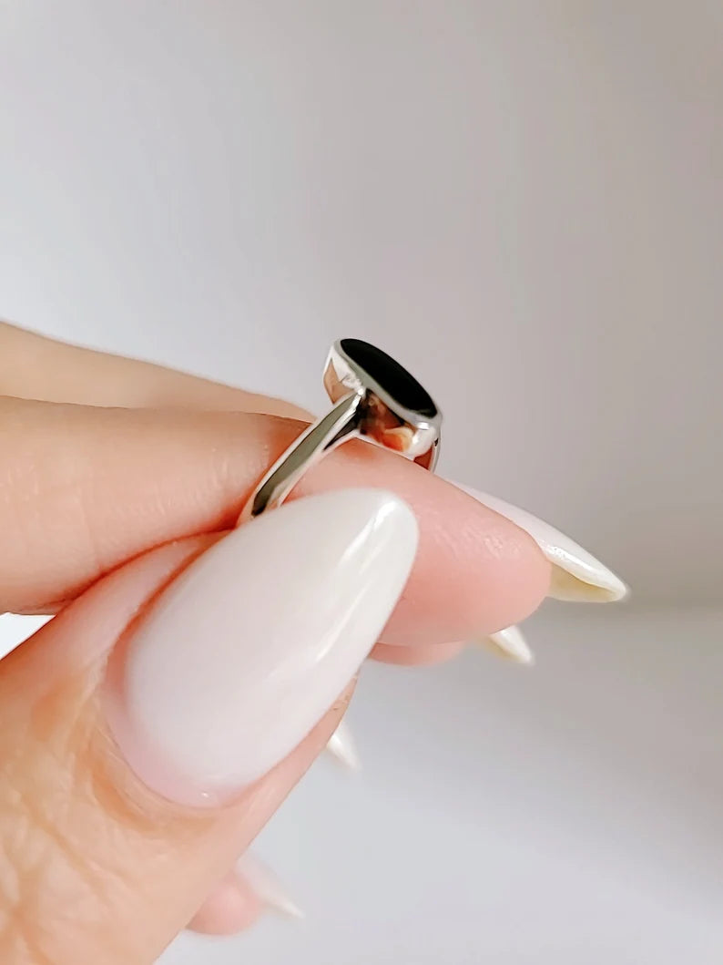 Dainty Onyx Sterling Silver Ring - view 3