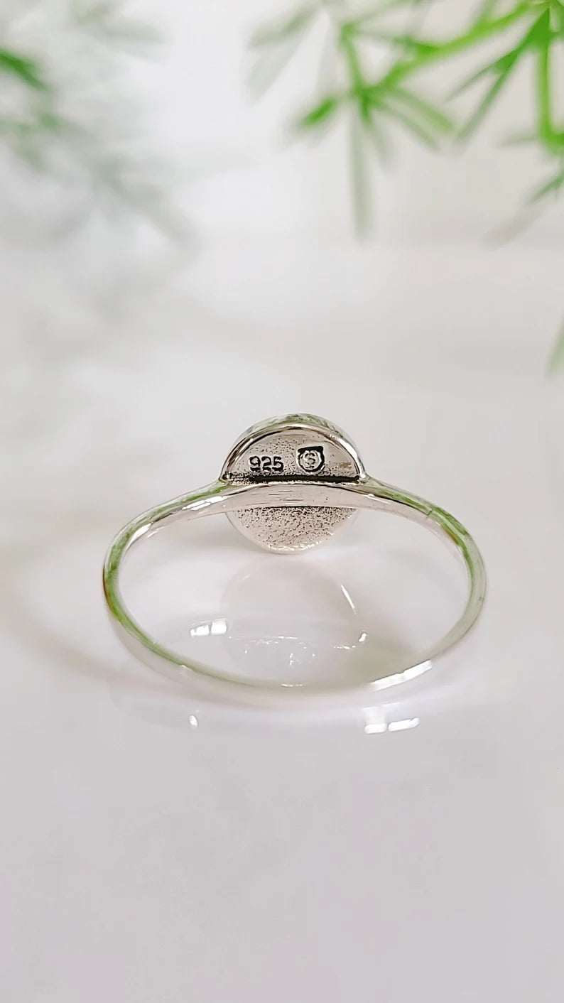 Sterling Silver Round Mother of Pearl Ring - view 4