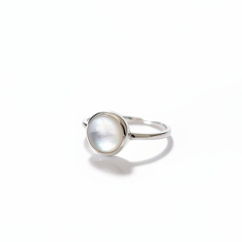 Sterling Silver Round Mother of Pearl Ring