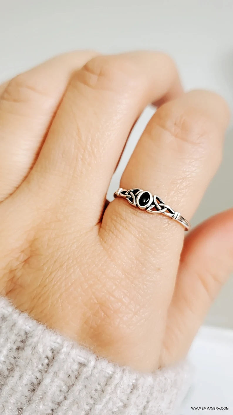 Black Onyx Celtic Sterling Silver Ring - view 4