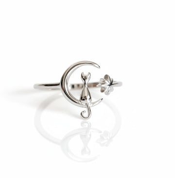 Sterling Silver Cat Sitting on the Moon Ring