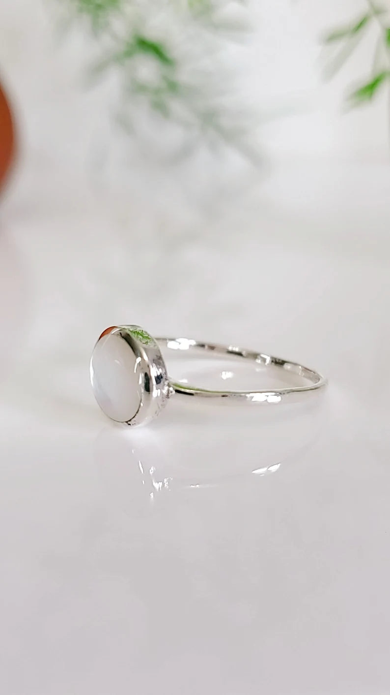 Sterling Silver Round Mother of Pearl Ring - view 3