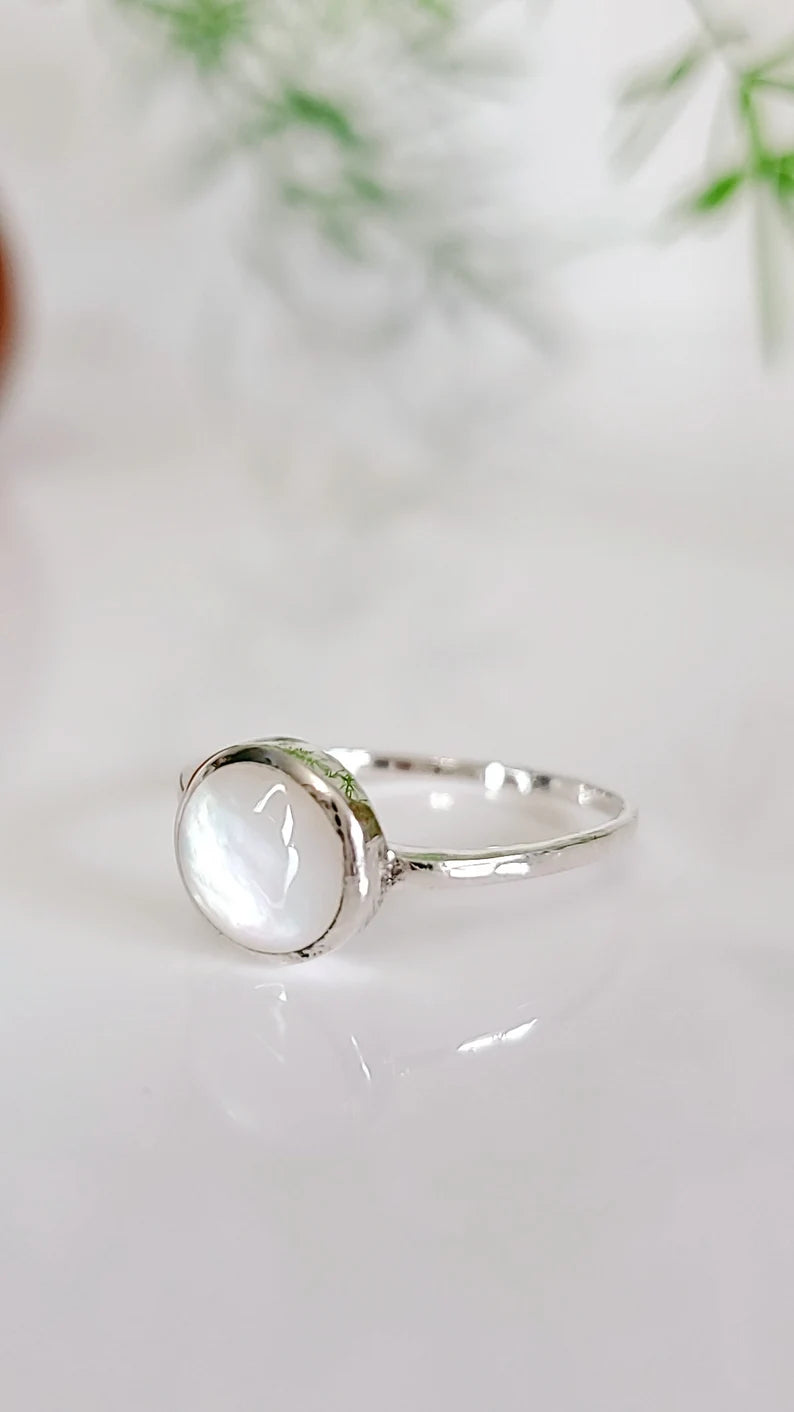 Sterling Silver Round Mother of Pearl Ring - view 7