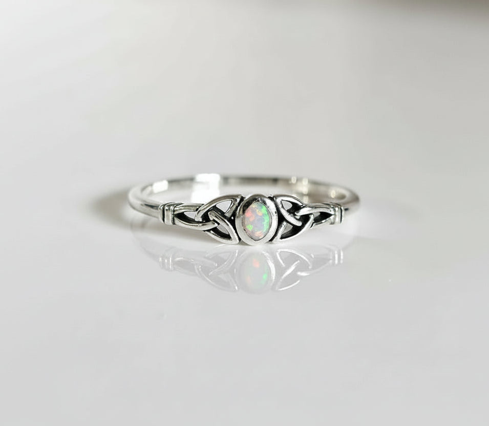 Sterling Silver Dainty Celtic Ring