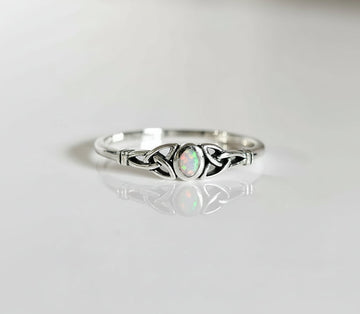 Sterling Silver Dainty Celtic Ring
