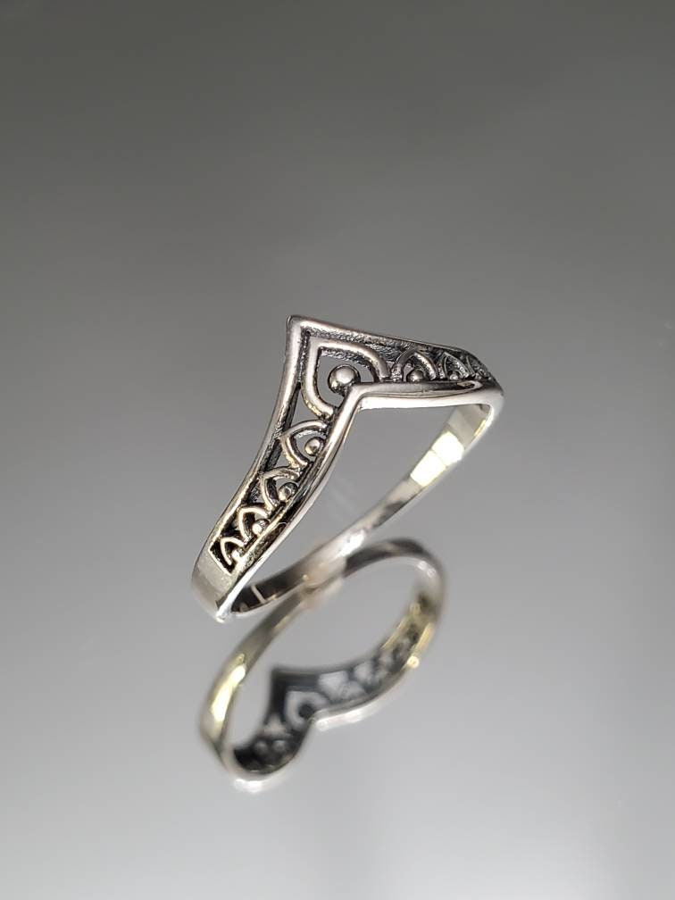 Sterling Silver Chevron V Ring - view 3