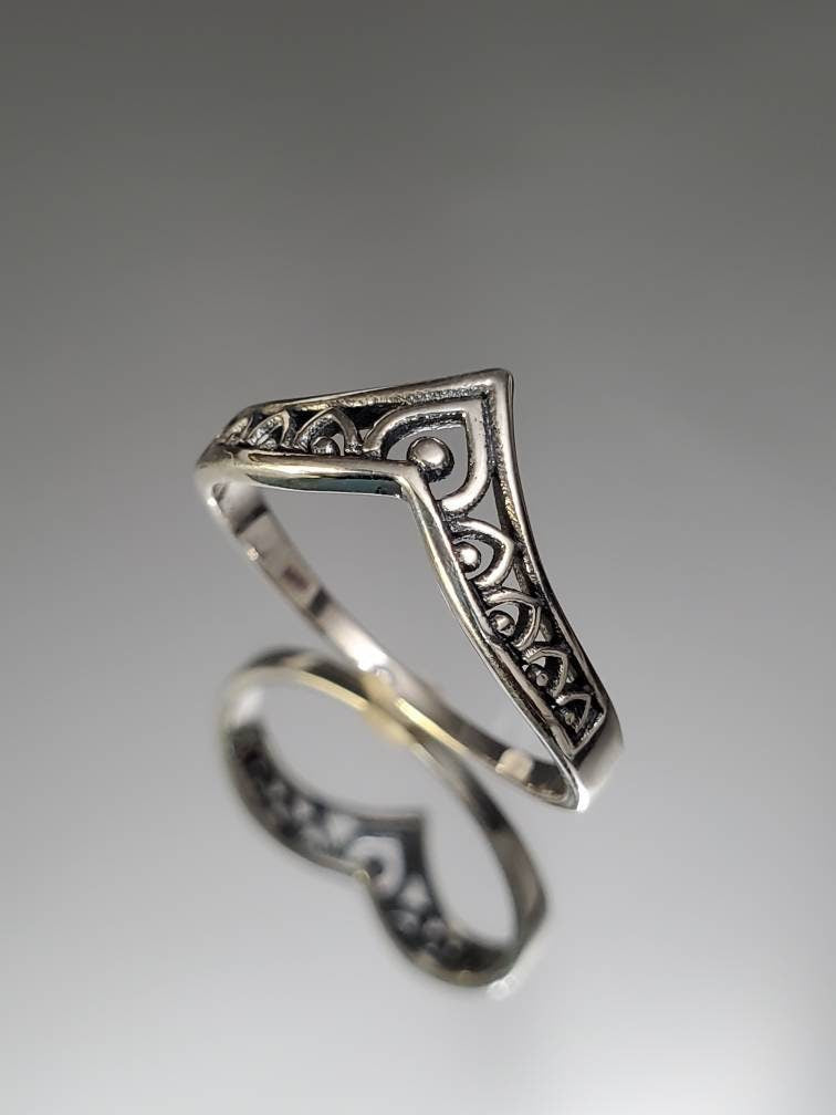 Sterling Silver Chevron V Ring - view 7