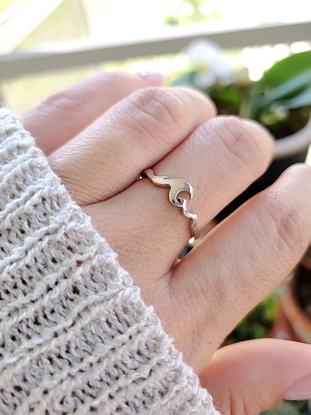 Dainty Wave Sterling Silver Ring - view 10