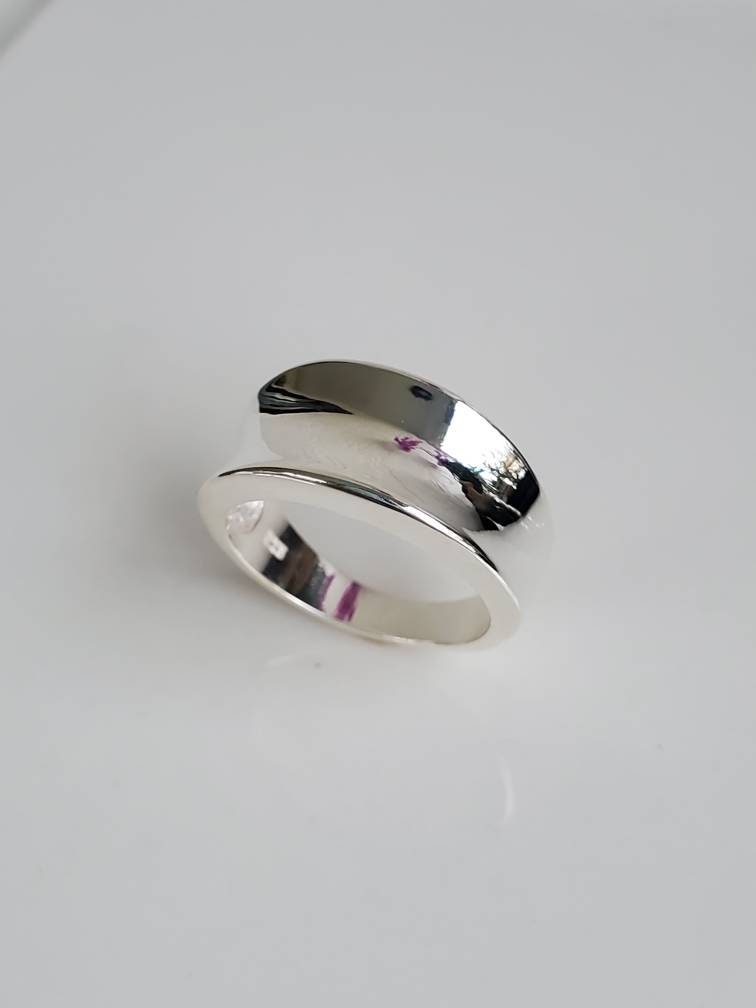 Sterling Silver 925 Medium Concave Ring - view 4