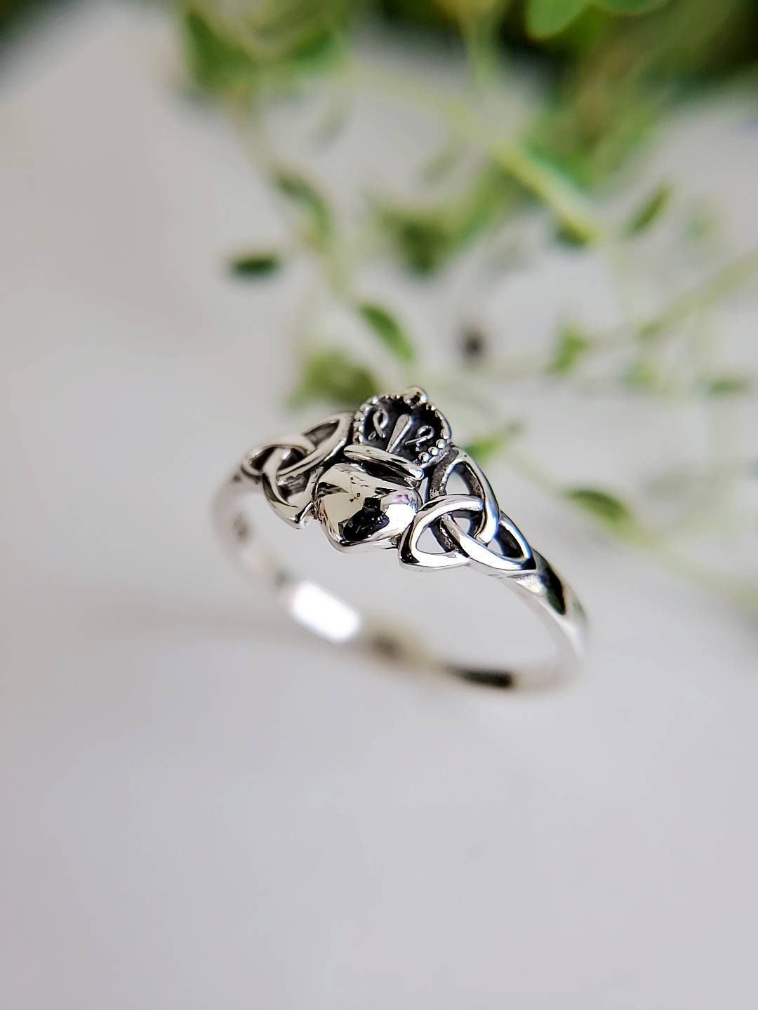 Sterling Silver Celtic Claddagh Ring