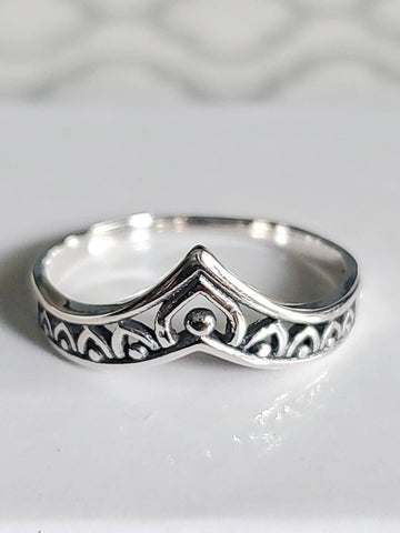 Sterling Silver Chevron V Ring