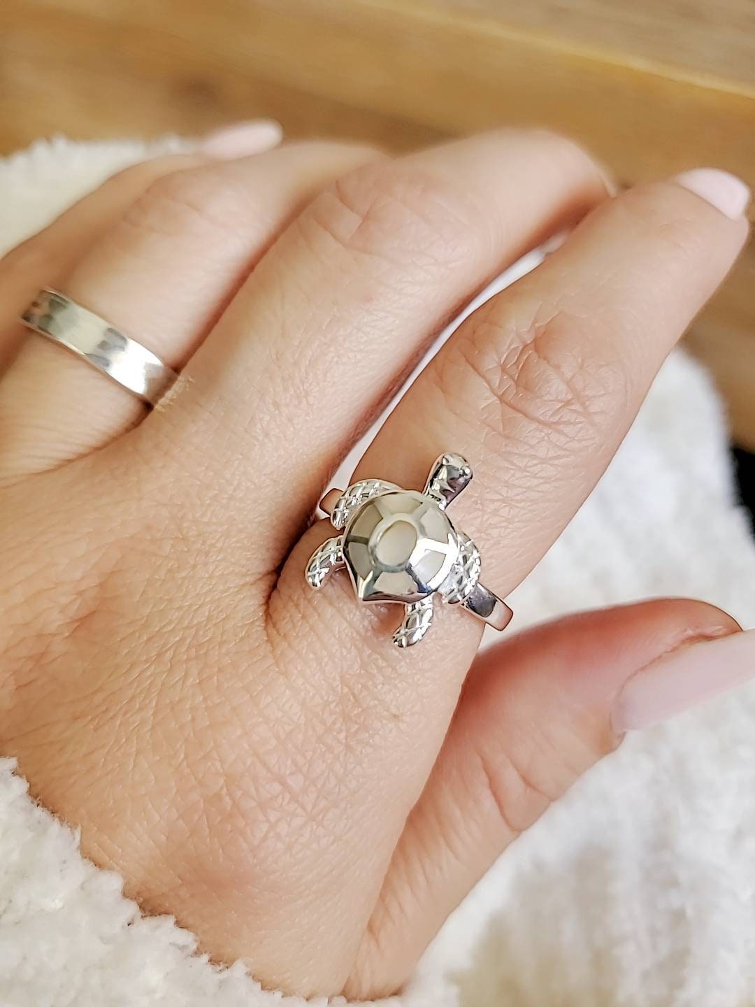 Sterling Silver Natural Mother of Pearl Turtle Ring - view 8