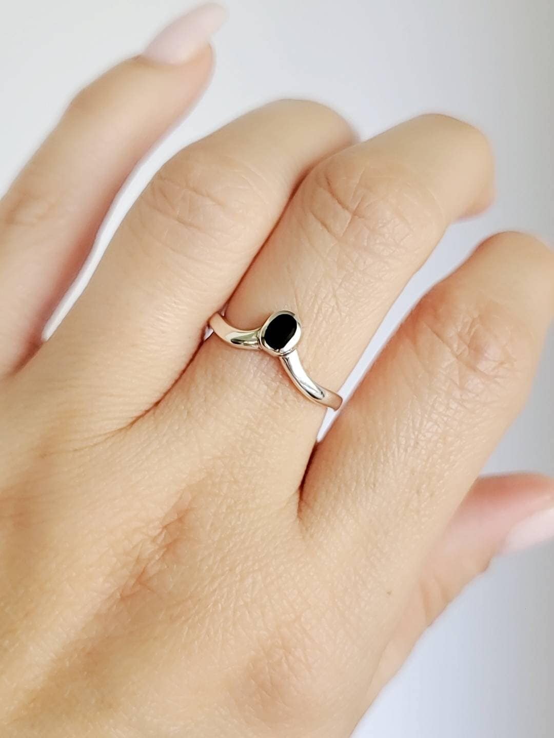Sterling Silver Dainty Chevron Onyx Ring