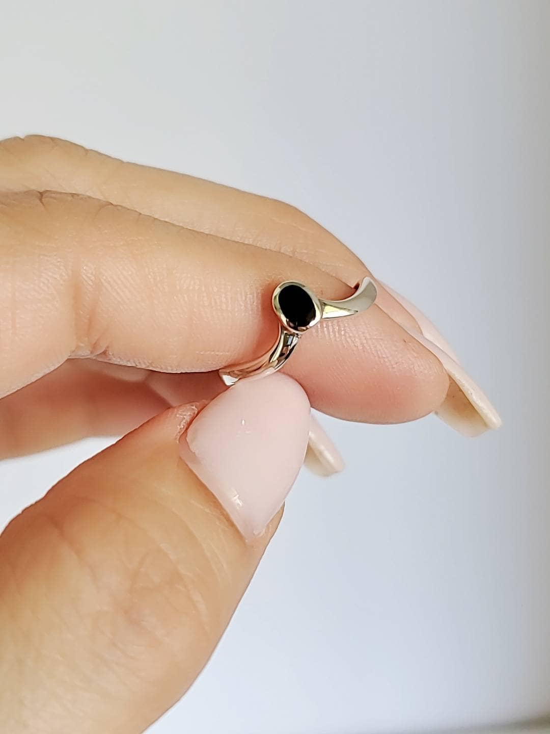 Sterling Silver Dainty Chevron Onyx Ring - view 10