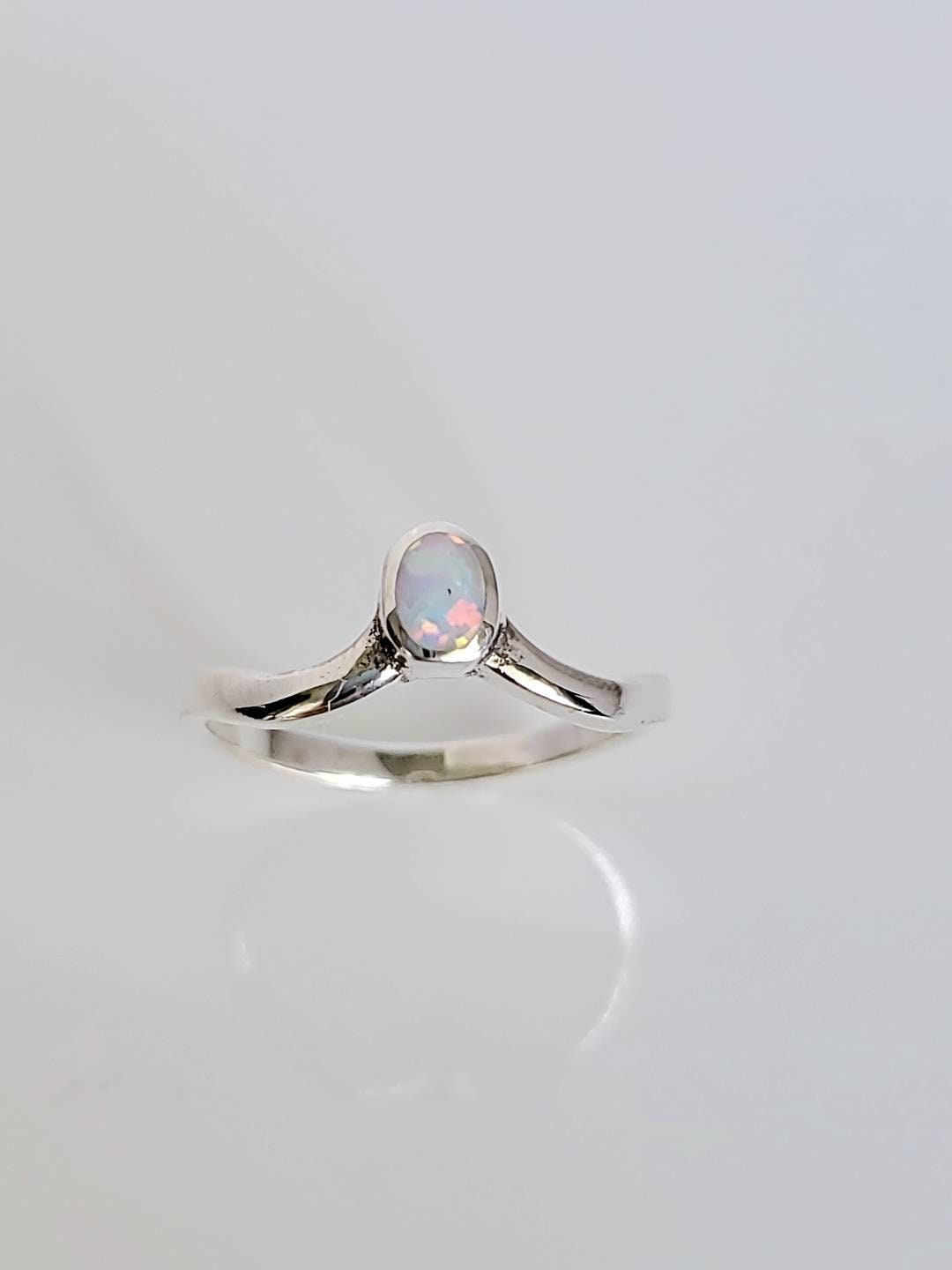 White Opal Chevron V Ring - view 8