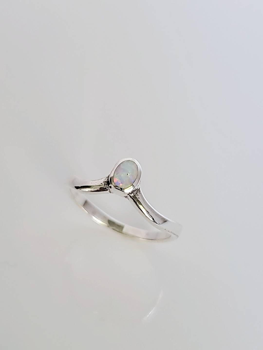 White Opal Chevron V Ring - view 10