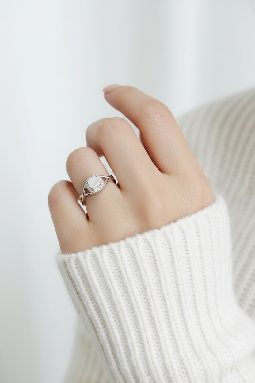 White Natural Mother of Pearl Sterling Silver Ring - view 2