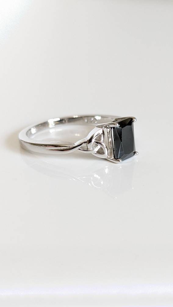 Sterling Silver Onyx Celtic Ring - view 9