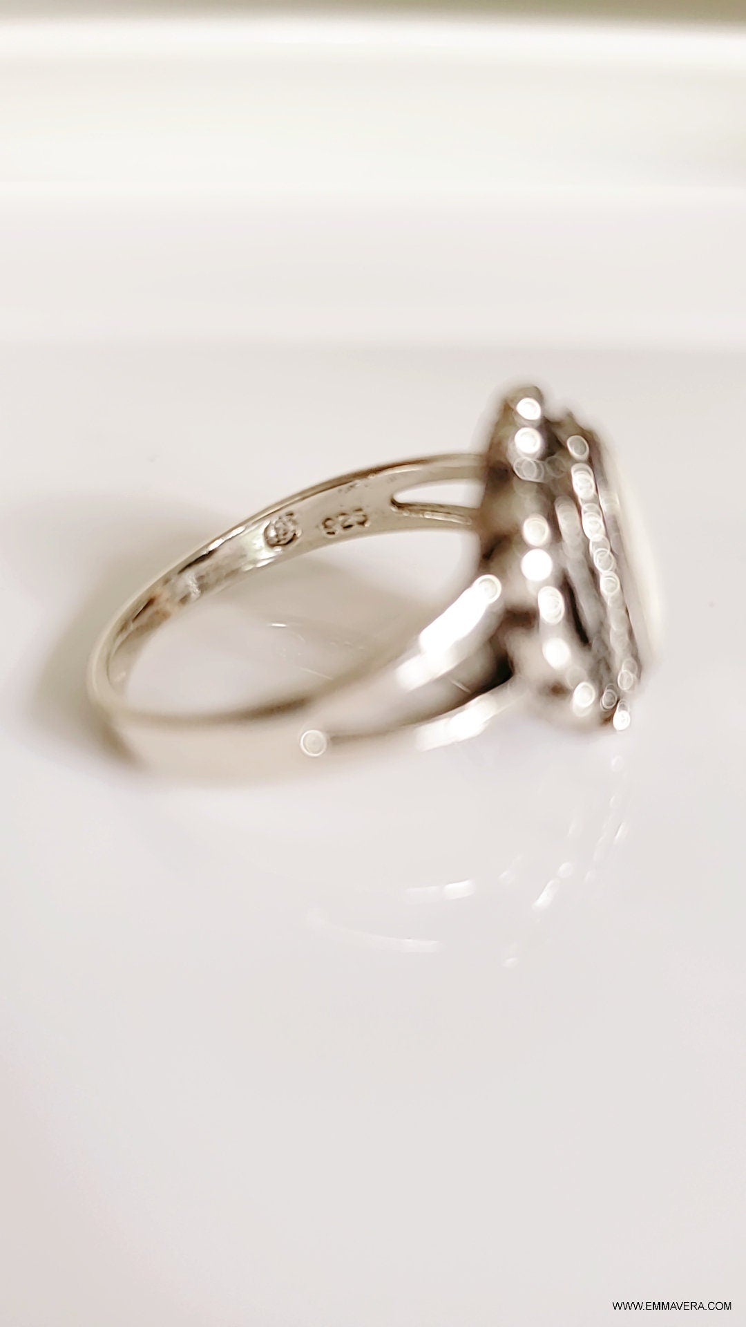 Sterling Silver Vintage Mother of Pearl Ring - view 3