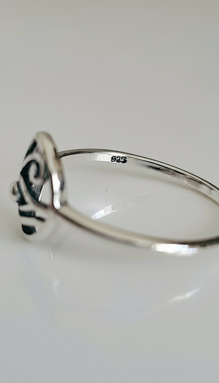 Sterling Silver Amulet Eye of Horus Ring - view 5