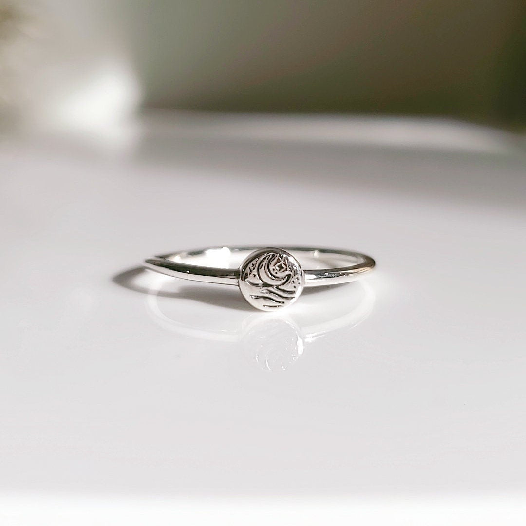 Sterling Silver Dainty Ocean Crescent Moon Ring - view 8