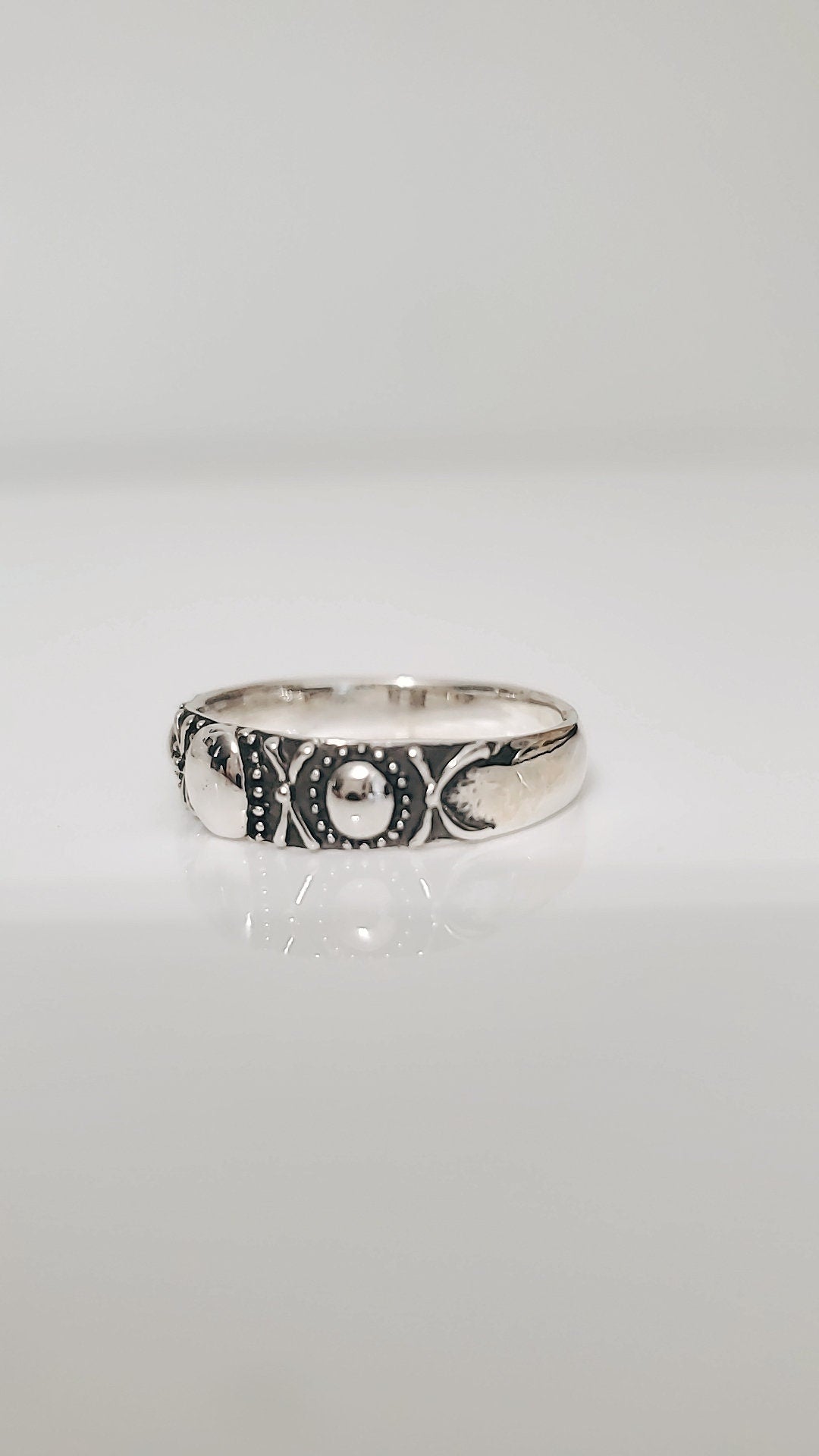 Sterling Silver Bali Oxidized Band Ring - view 9