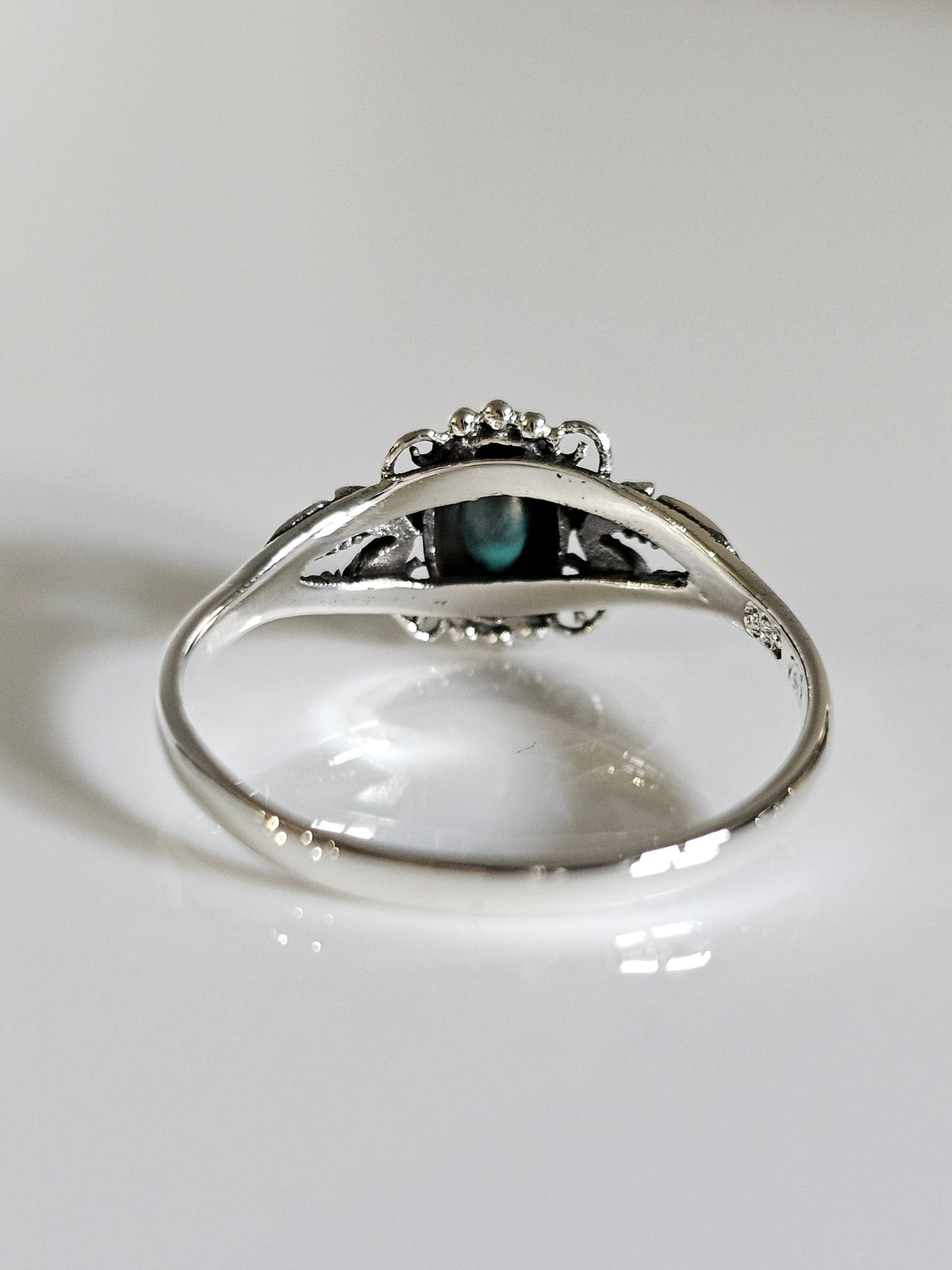 Sterling Silver Genuine Turquoise Vintage Ring - view 7