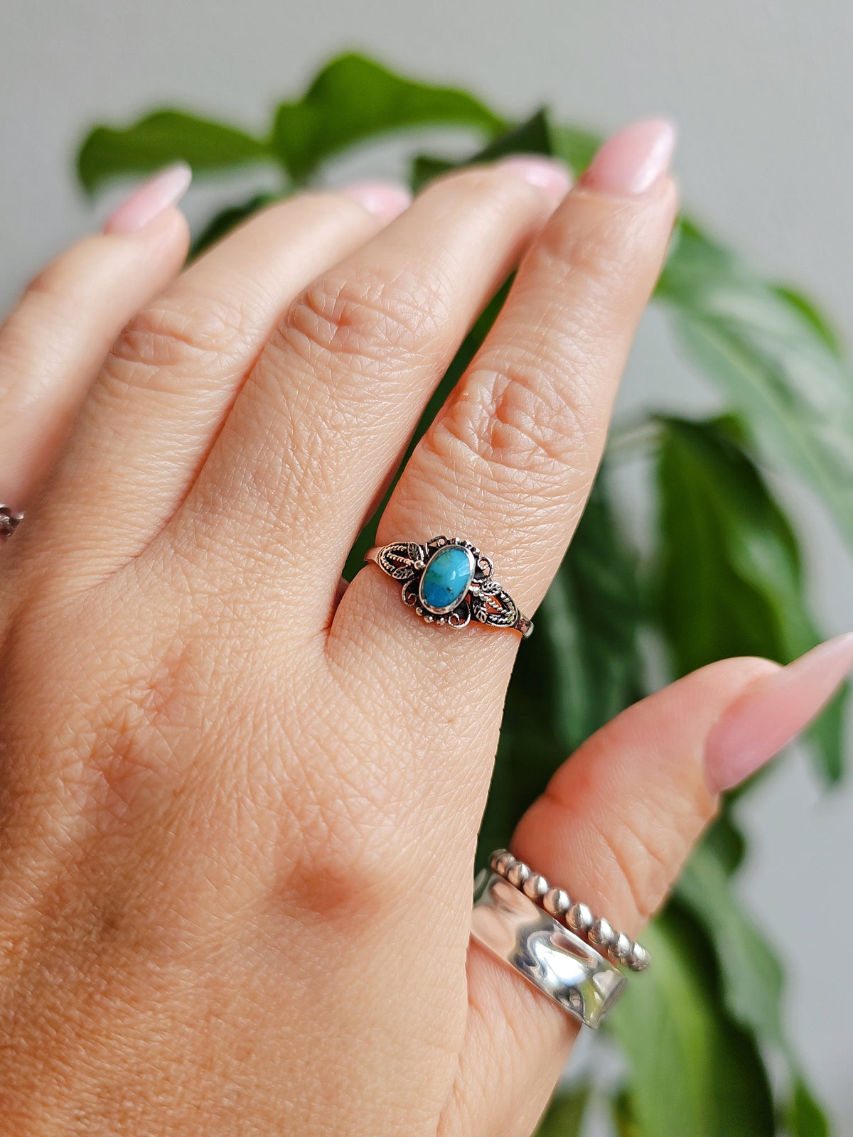 Sterling Silver Genuine Turquoise Vintage Ring - view 8
