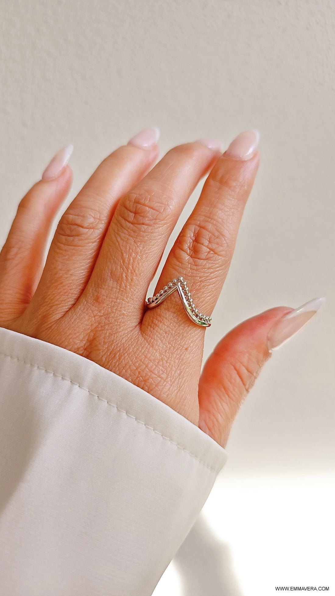High Polished Beaded Chevron V Ring