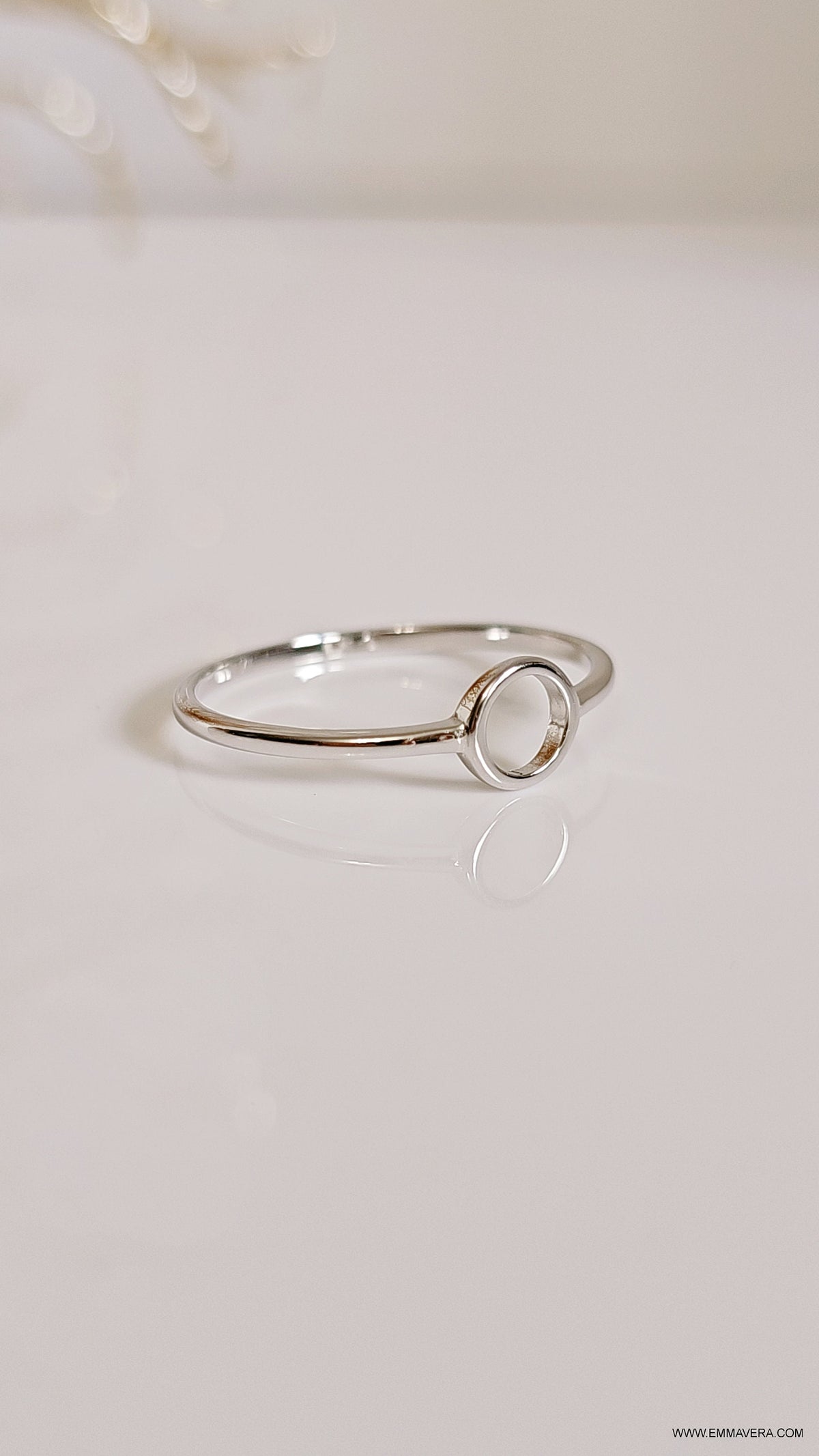 Sterling Silver Dainty Open Circle Ring - view 7