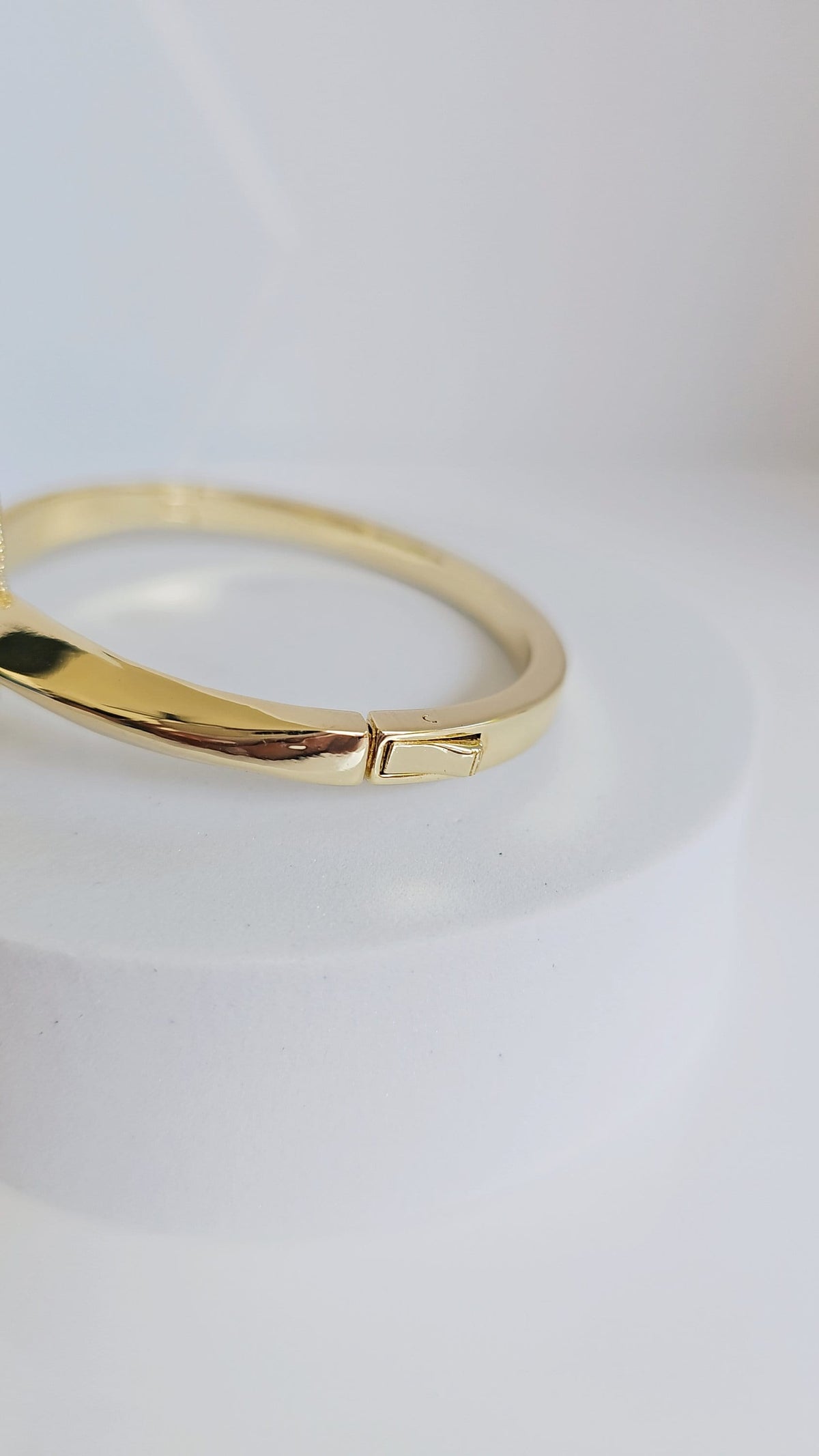 Gold Mother of Pearl Flower Clover Bangle - view 7