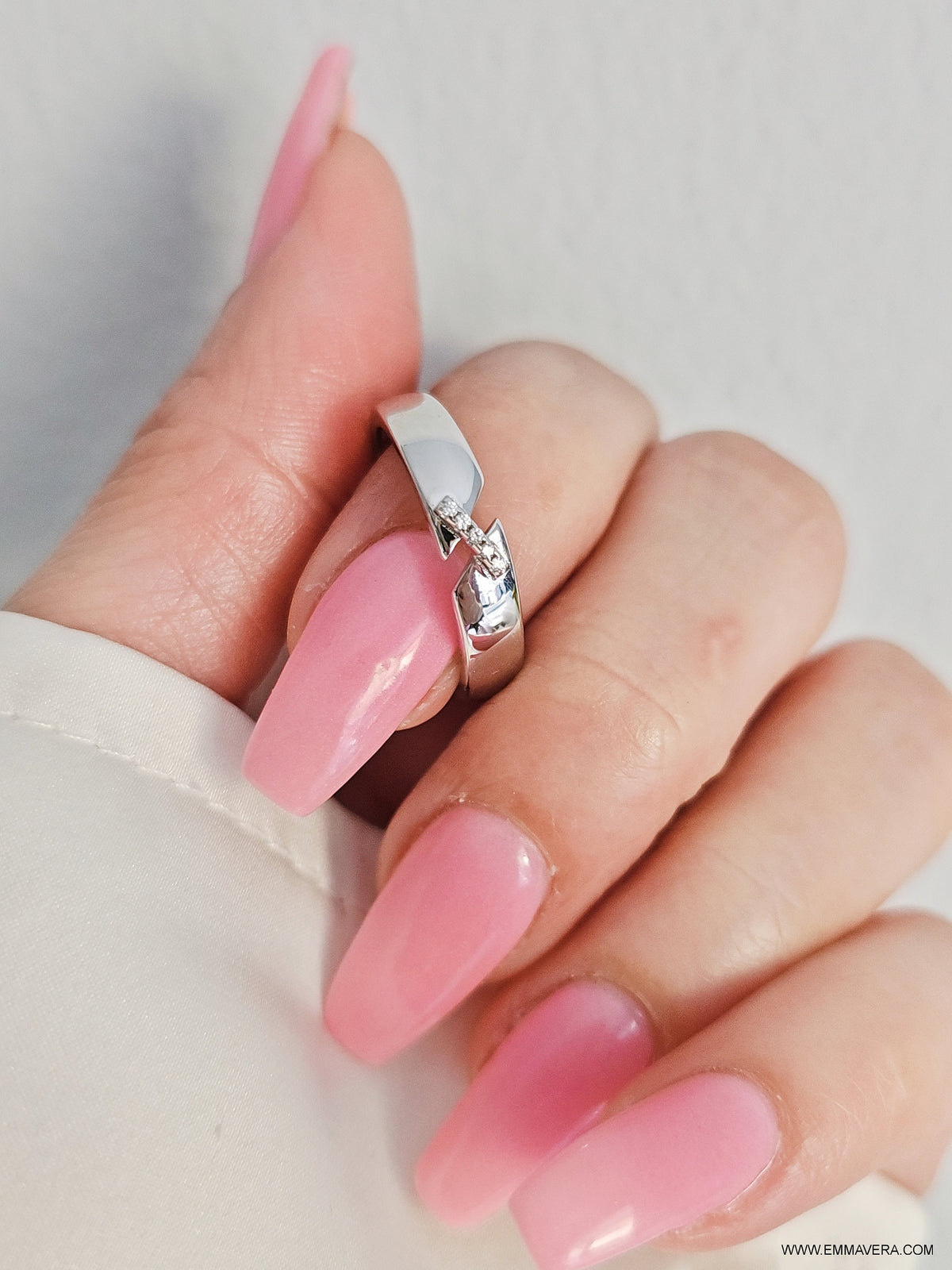 Sterling Silver Elegant Bar Geometric Ring - view 2