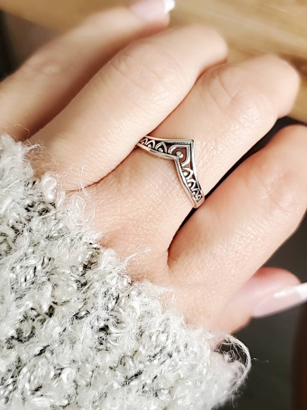 Sterling Silver Chevron V Ring