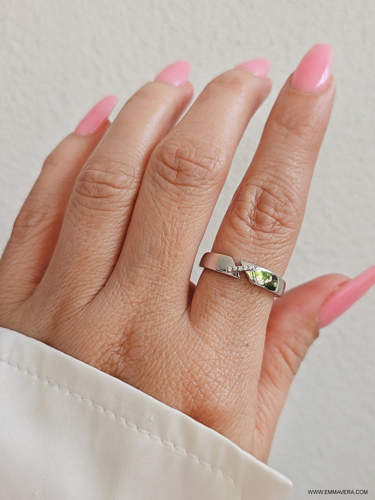Sterling Silver Elegant Bar Geometric Ring - view 8